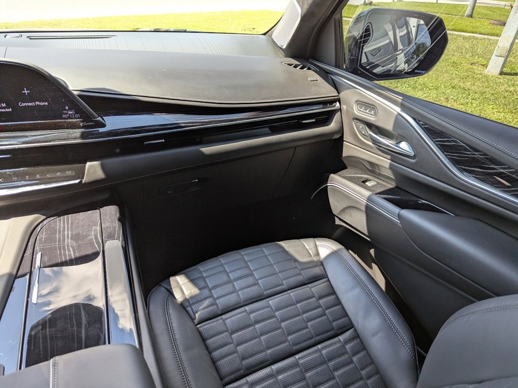 Used 2023 Cadillac Escalade V image 18