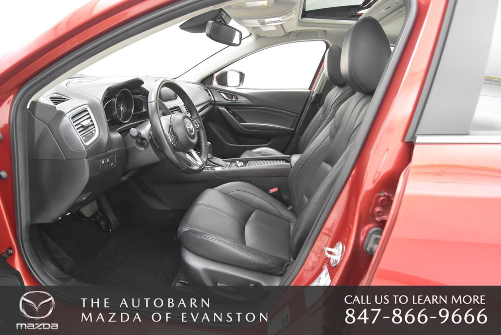 Used 2018 MAZDA MAZDA3 Grand Touring w/ Premium Equipment Package FWD image 23