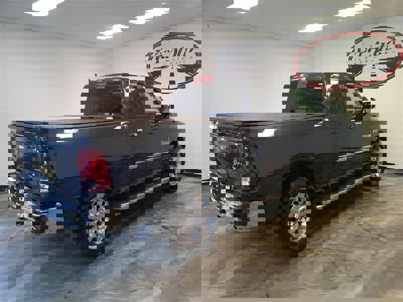 Used 2017 RAM 1500 Big Horn image 6