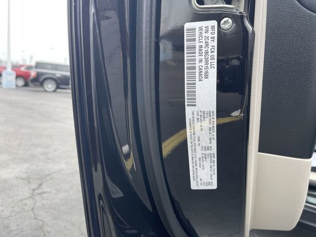 Used 2024 Chrysler Pacifica Touring-L image 33