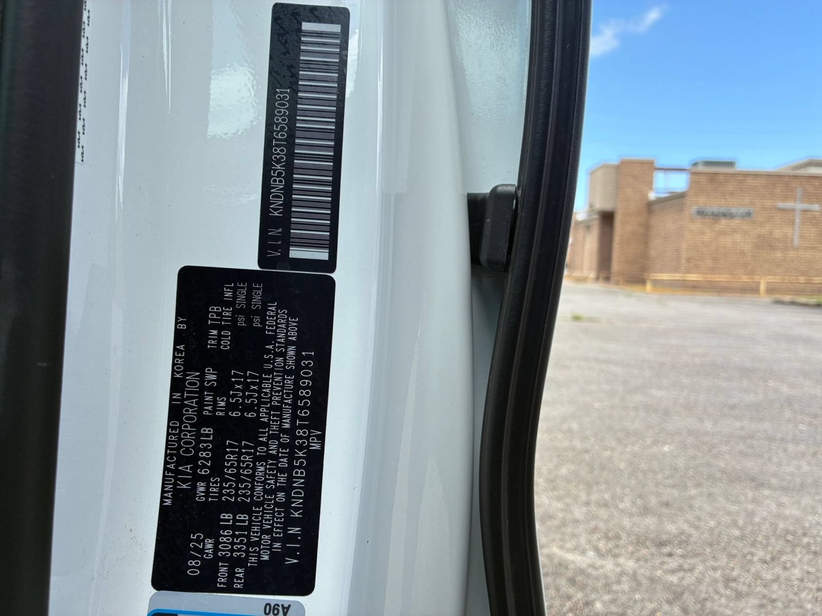 Used 2026 Kia Carnival FWD image 28