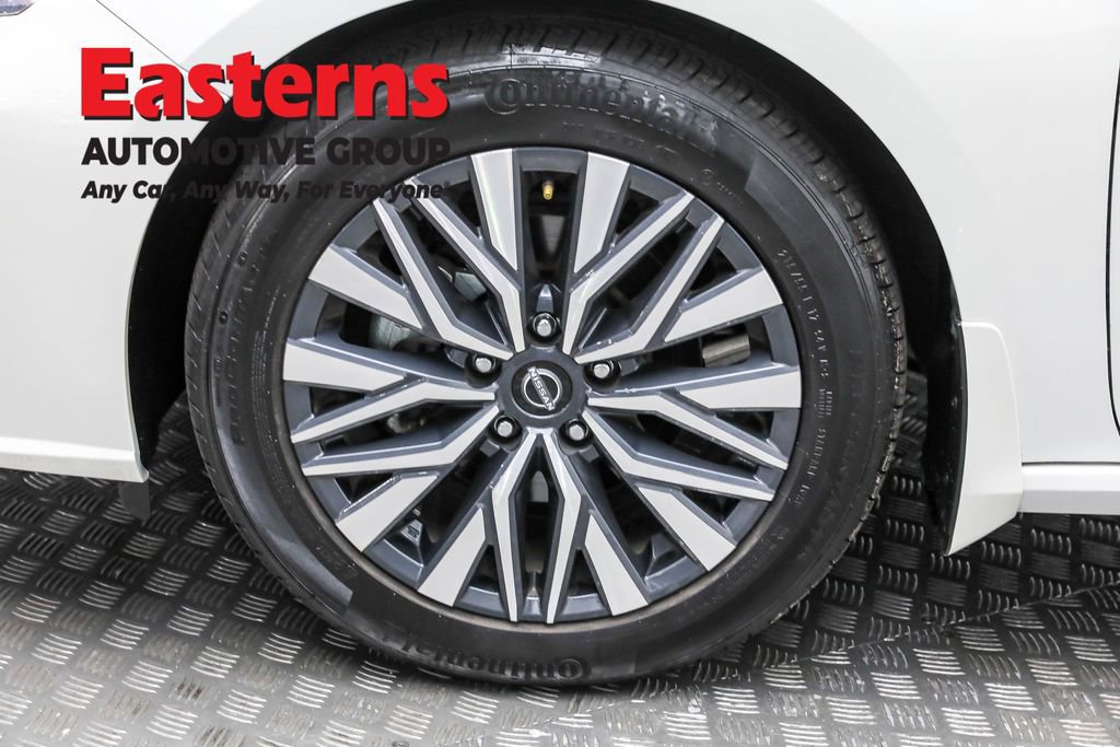Used 2024 Nissan Altima 2.5 SV w/ SV Premium Package image 32