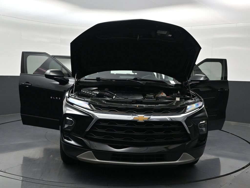 Used 2023 Chevrolet Blazer LT FWD image 41