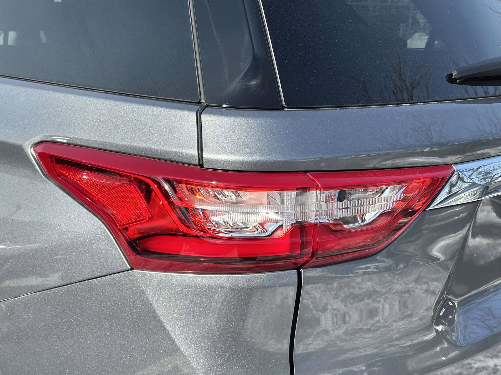 Used 2019 Chevrolet Traverse LT w/ LT Premium Package AWD/4WD image 8
