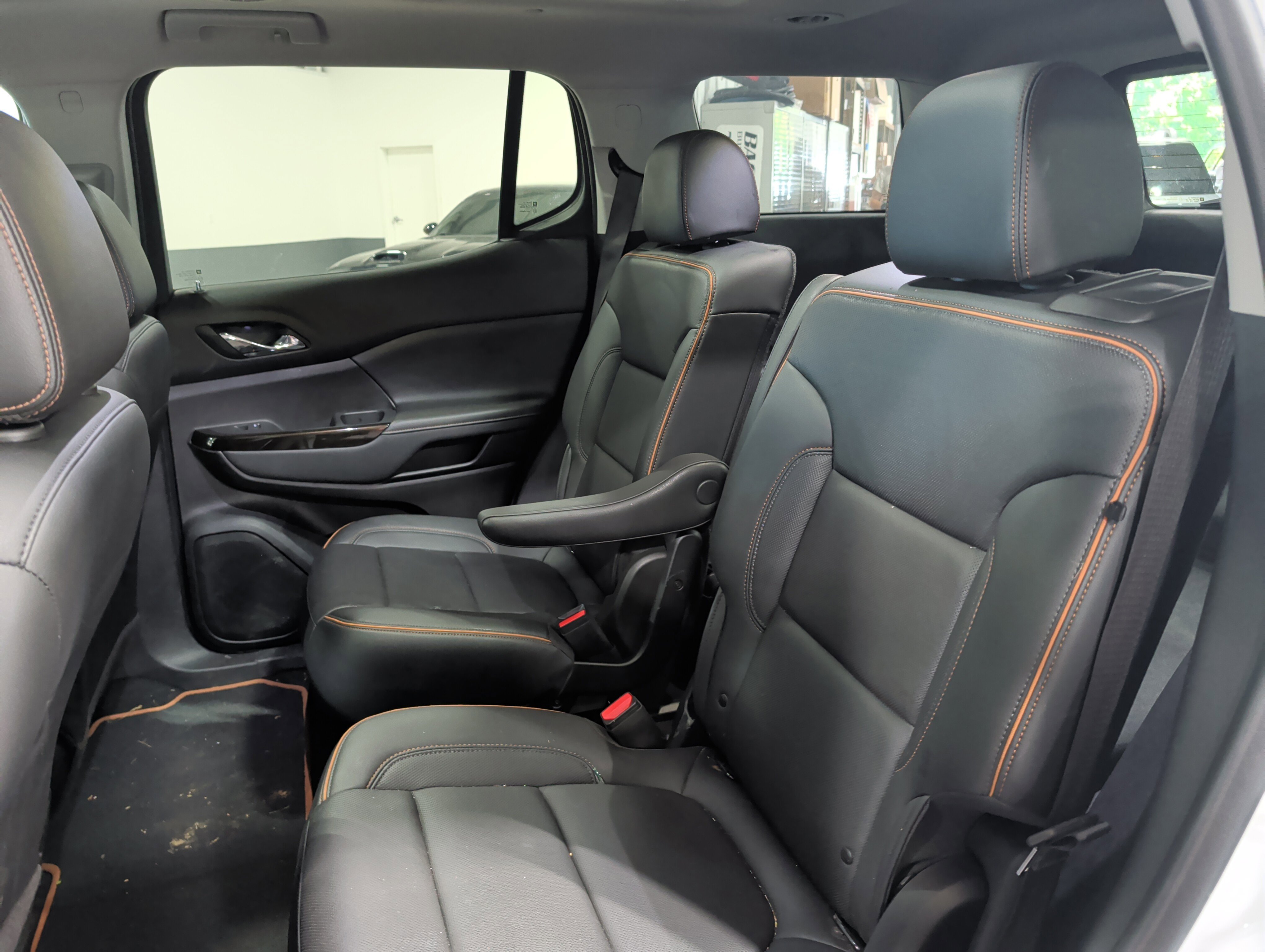 Used 2021 GMC Acadia AT4 w/ Trailering Package AWD/4WD image 8