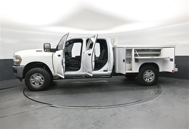 Used 2024 RAM 3500 Tradesman w/ Chrome Appearance Group image 56