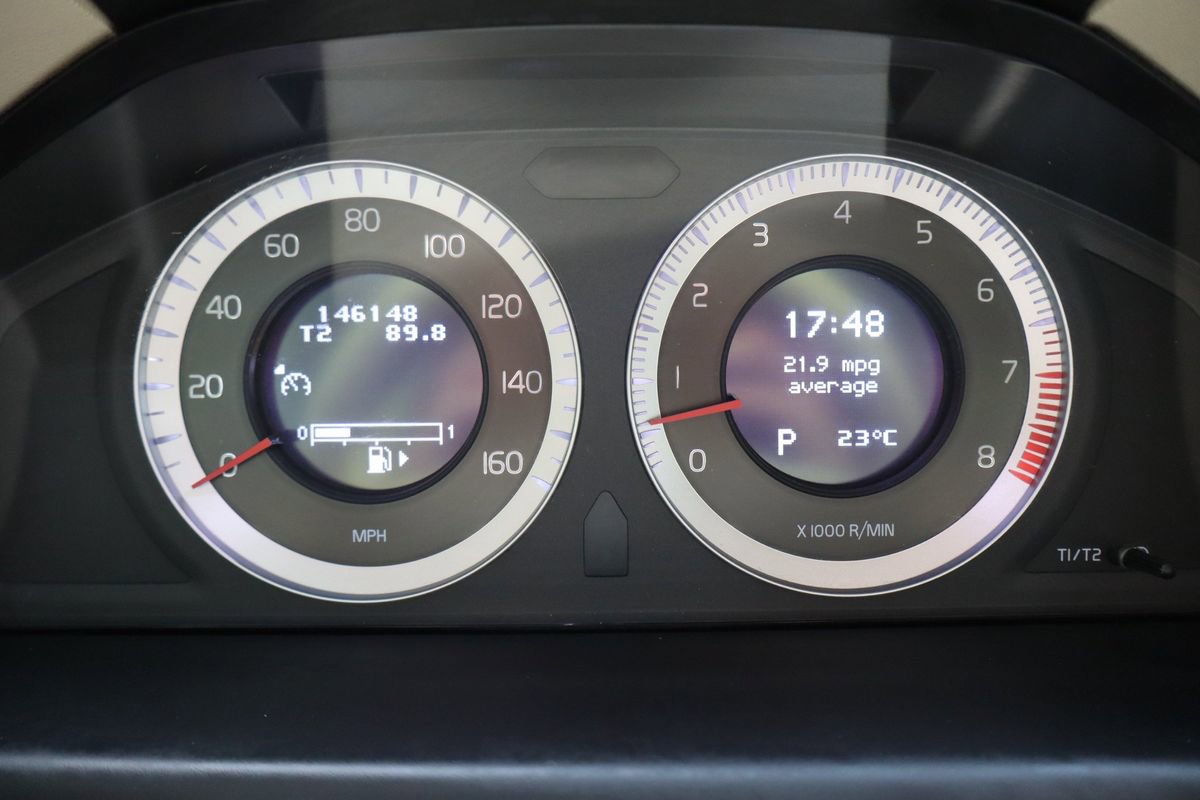 Used 2011 Volvo XC70 T6 image 34