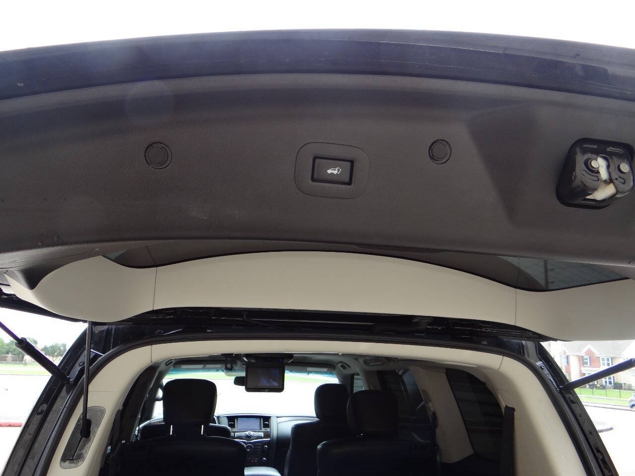 Used 2015 INFINITI QX80 2WD image 32