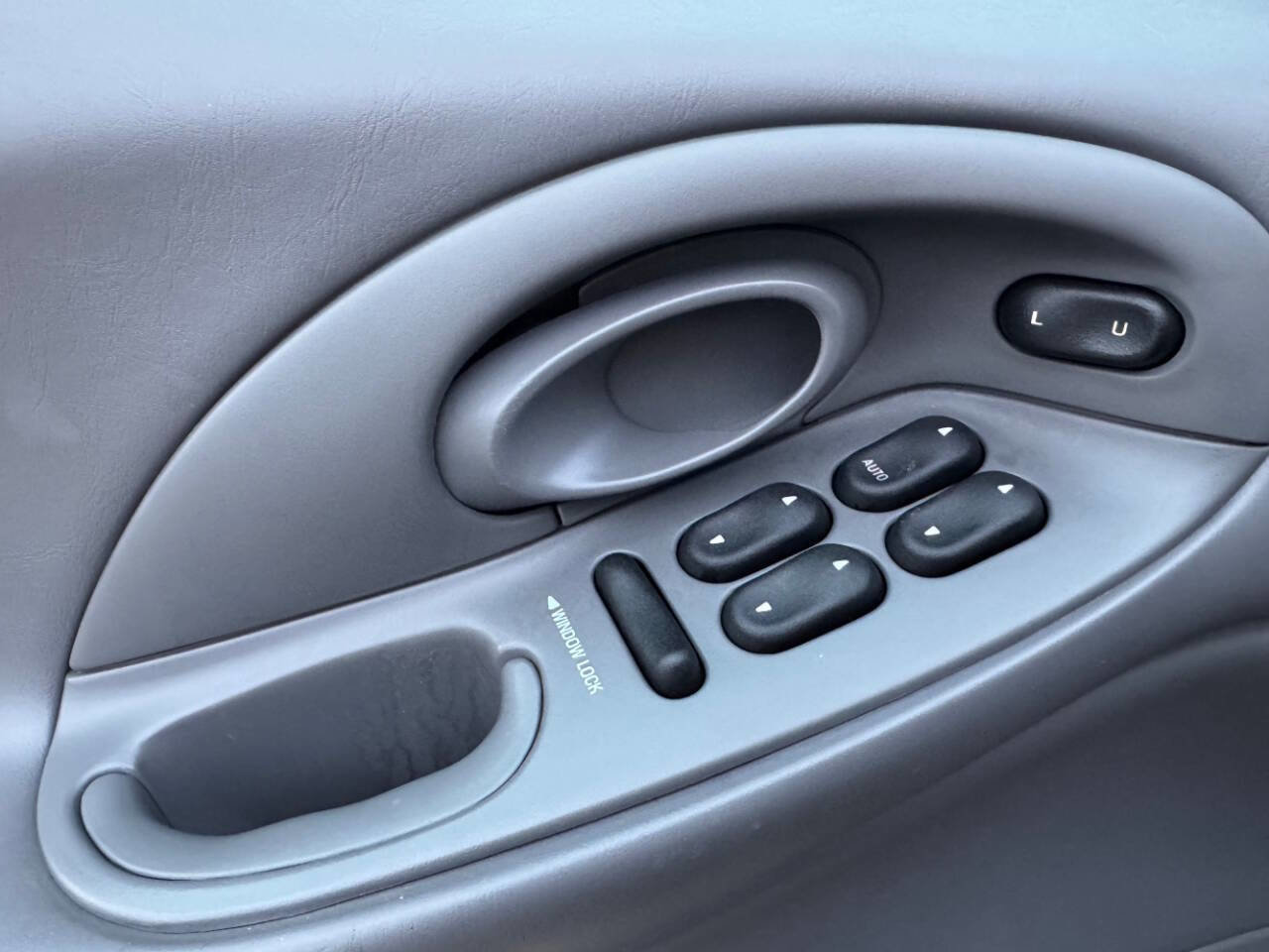 Used 1997 Ford Taurus GL image 26