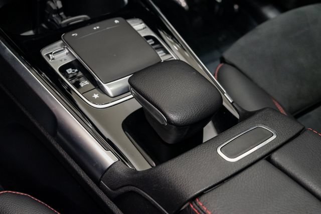 Used 2020 Mercedes-Benz GLB 250 4MATIC image 22