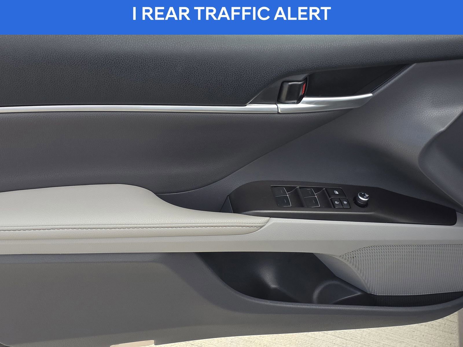 Used 2023 Toyota Camry XLE image 17