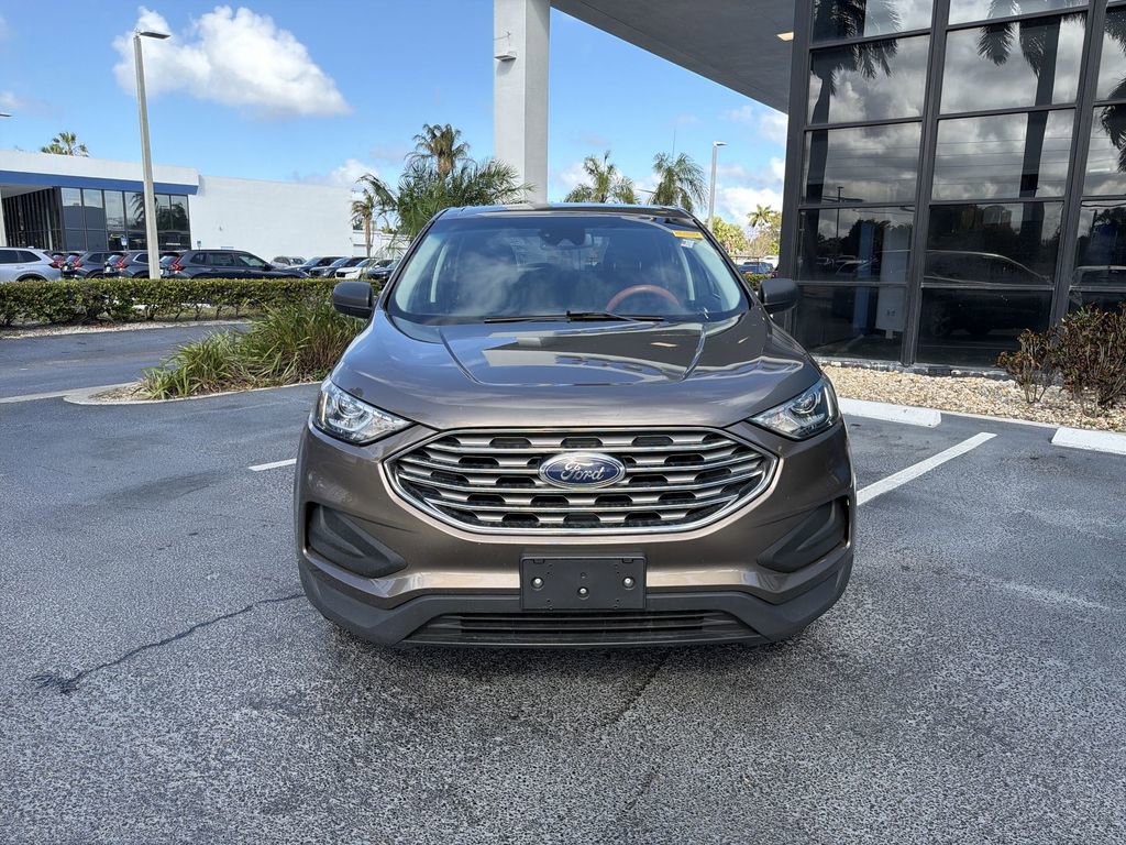 Used 2019 Ford Edge SE image 3