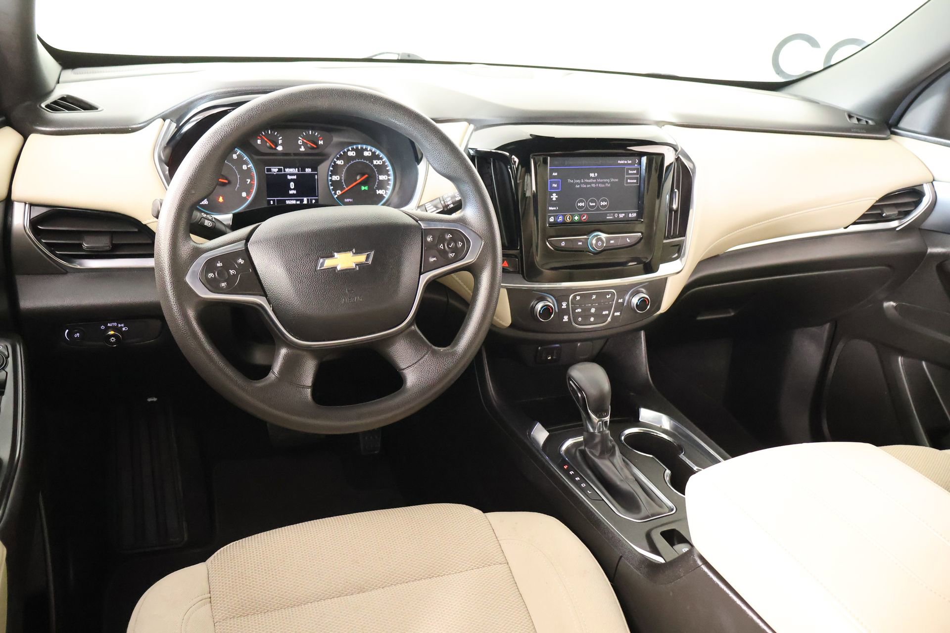 Used 2023 Chevrolet Traverse LS w/ Safety Package image 2