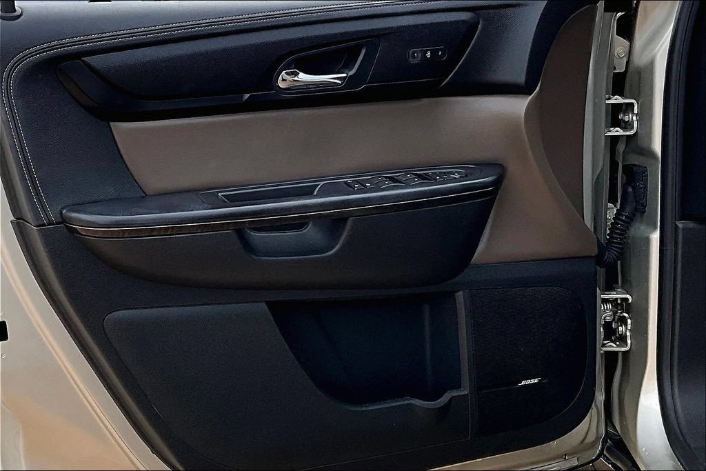 Used 2017 GMC Acadia Limited SLT FWD image 18