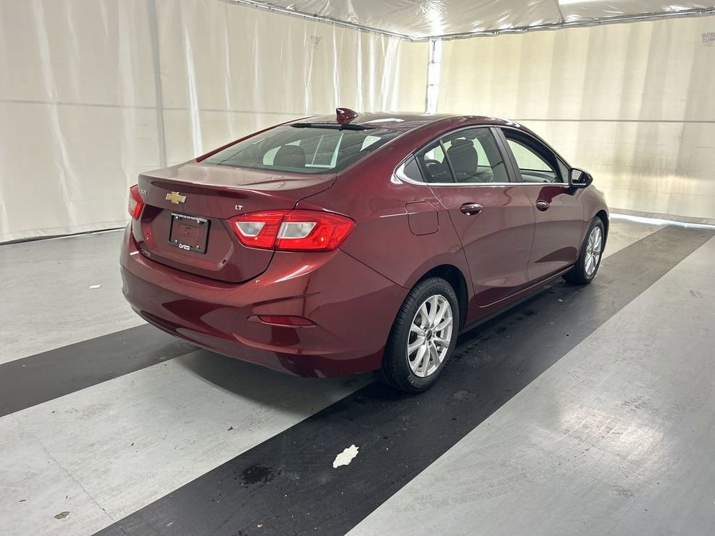 Used 2016 Chevrolet Cruze LT w/ Convenience Package FWD image 2