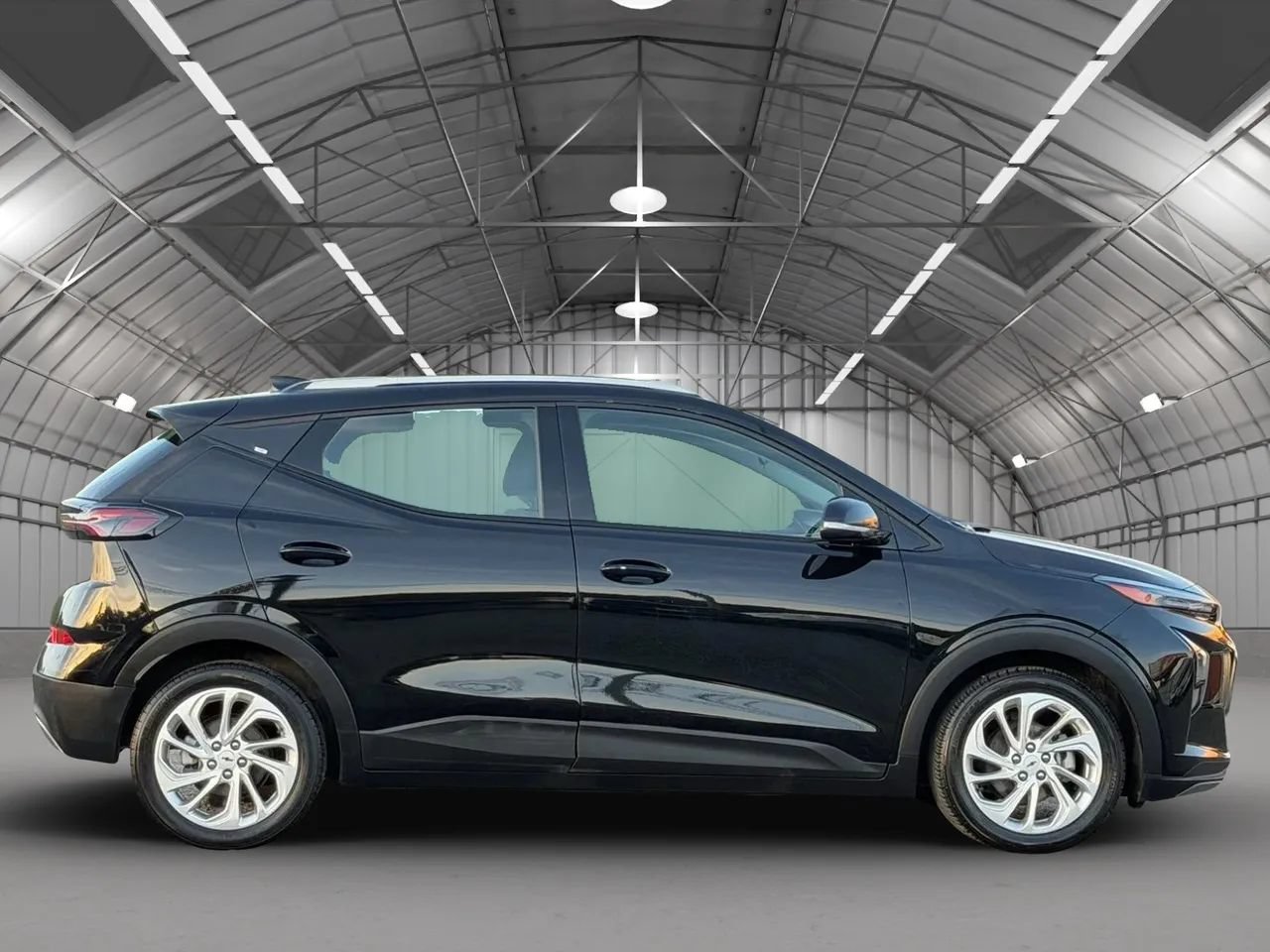 Used 2023 Chevrolet Bolt EUV LT FWD image 8