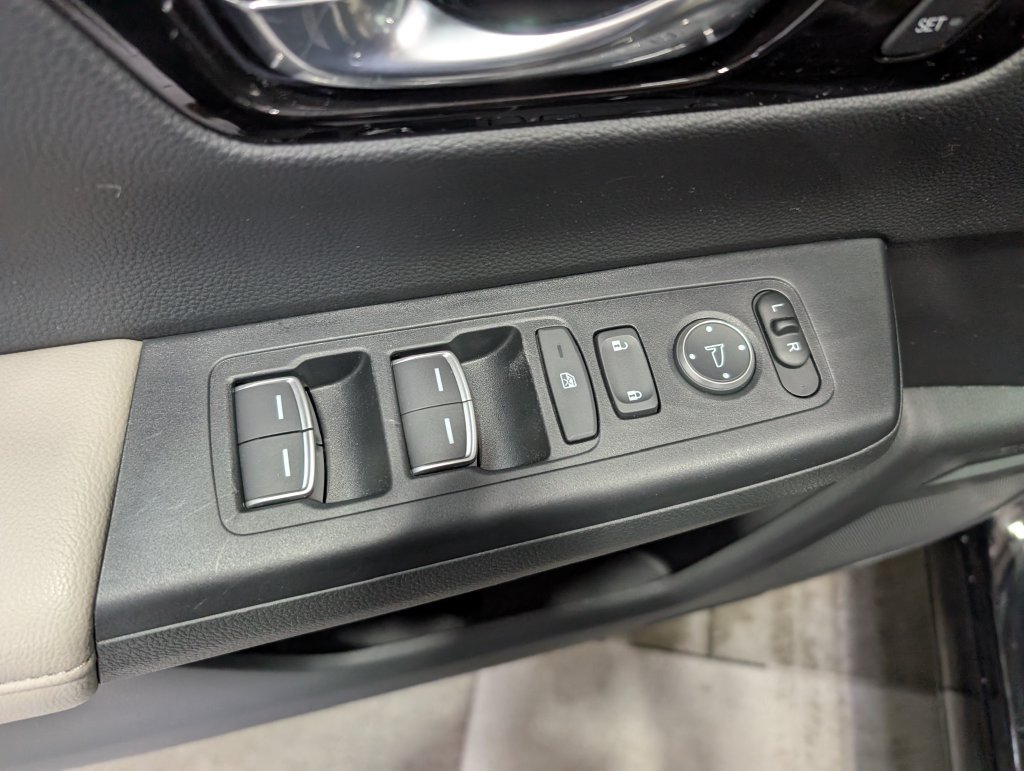 Used 2026 Honda CR-V EX-L image 14