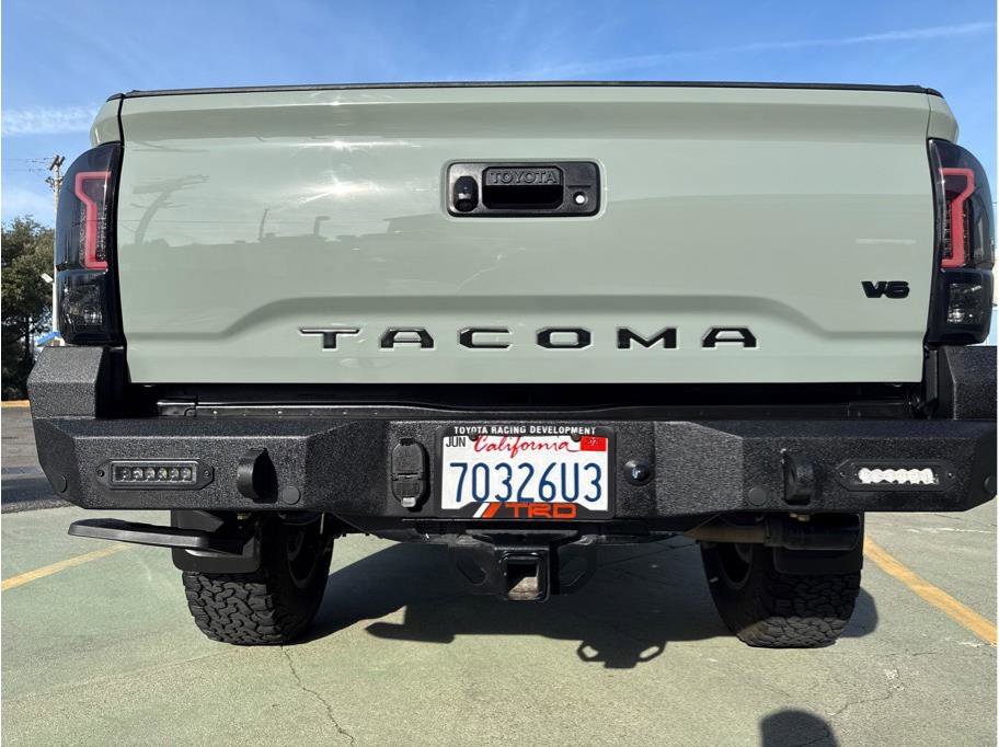 Used 2023 Toyota Tacoma TRD Sport image 18