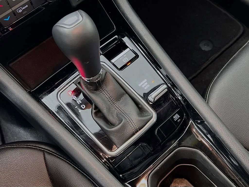 Used 2024 Jeep Compass Limited image 17