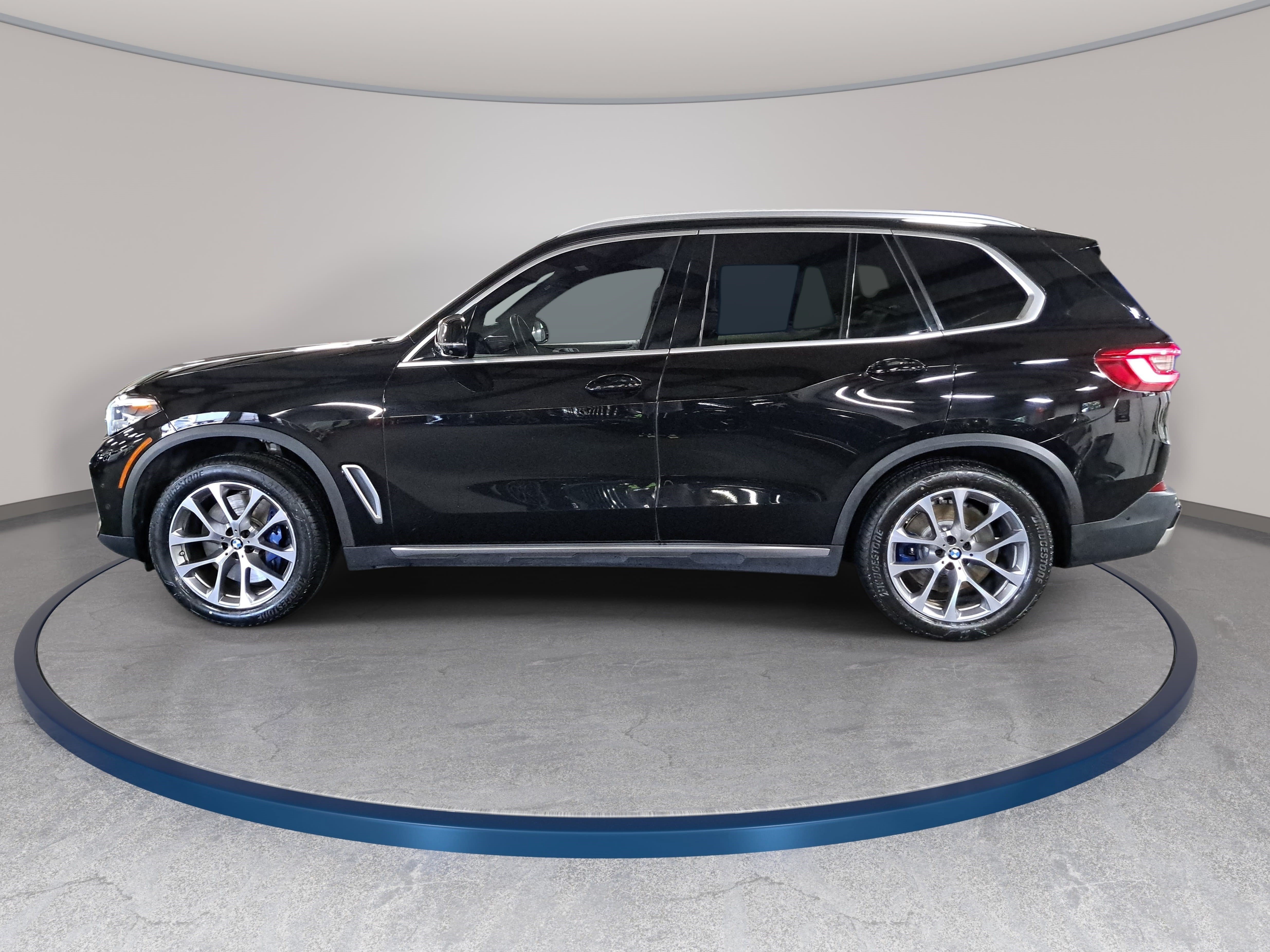 Used 2019 BMW X5 xDrive40i w/ Premium Package 2 AWD/4WD image 8