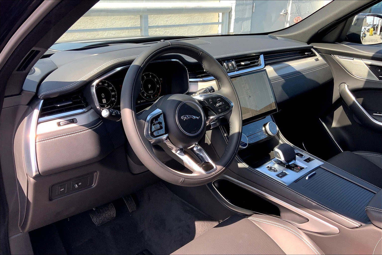 New 2026 Jaguar F-PACE R-Dynamic S image 4