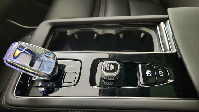 New 2026 Volvo XC90 T8 Ultra w/ Protection Package AWD/4WD image 17