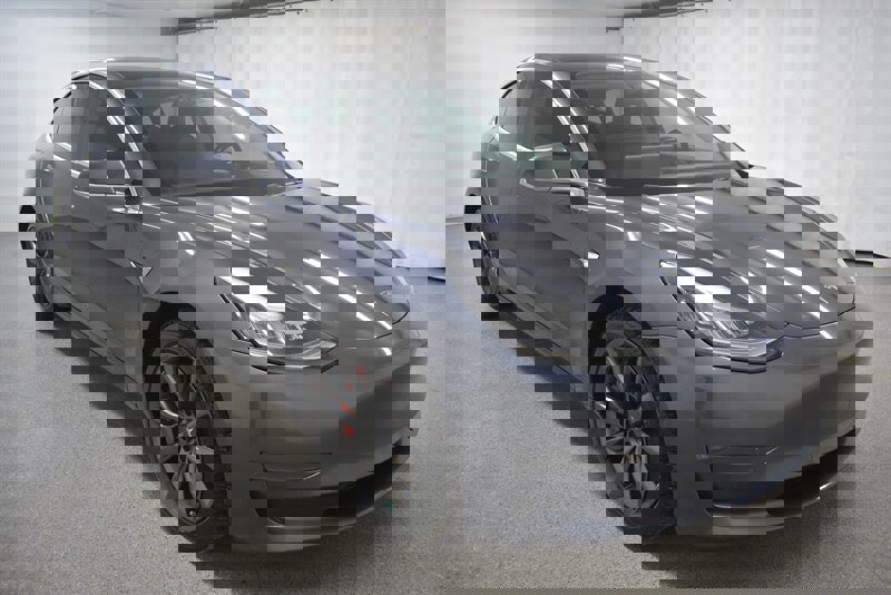 Used 2018 Tesla Model 3 Long Range image 1