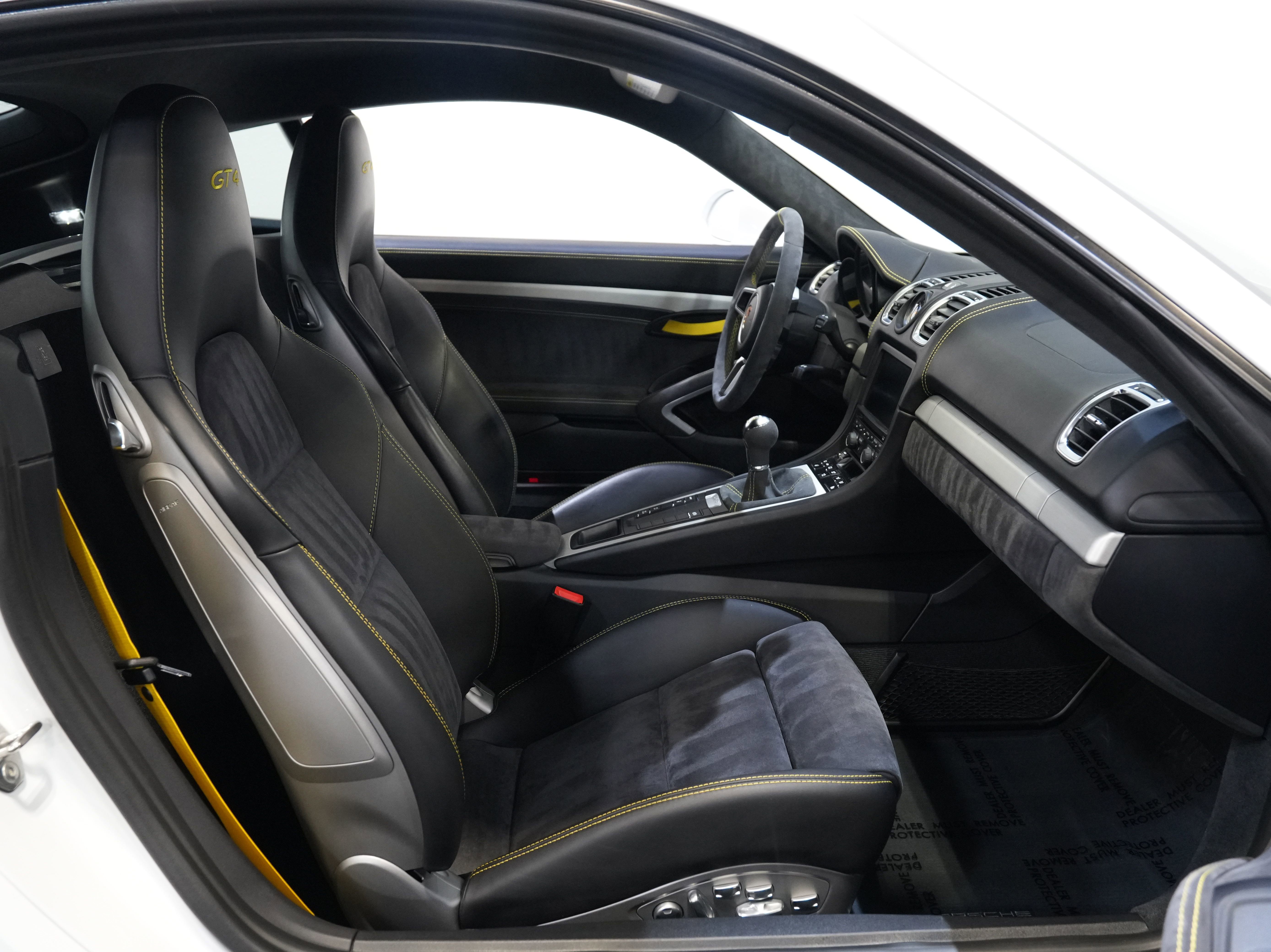 Used 2016 Porsche Cayman GT4 RWD image 30