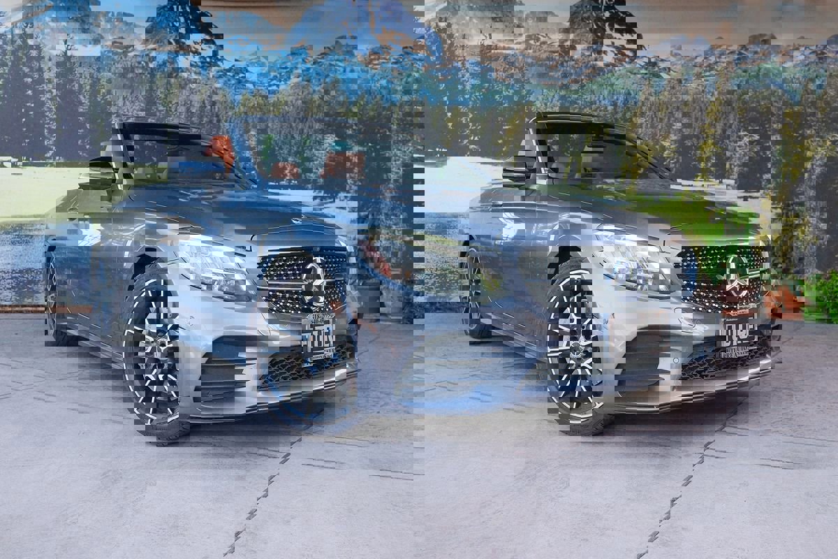Used 2020 Mercedes-Benz C 300 Cabriolet image 3