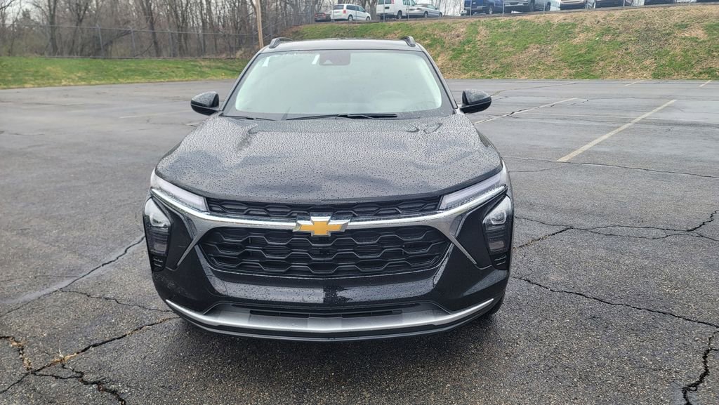 New 2026 Chevrolet Trax LT FWD image 4