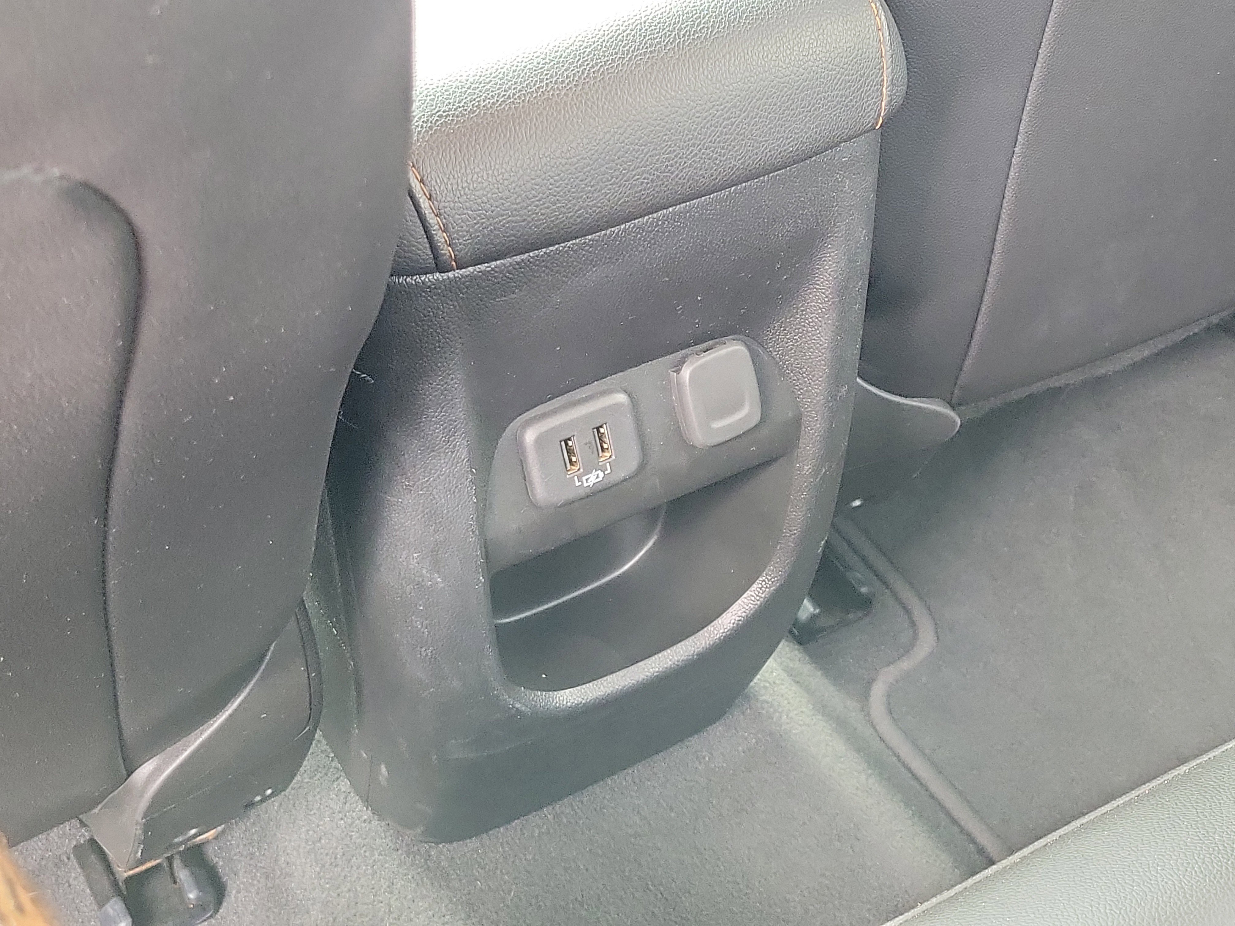 Used 2022 GMC Canyon AT4 image 16