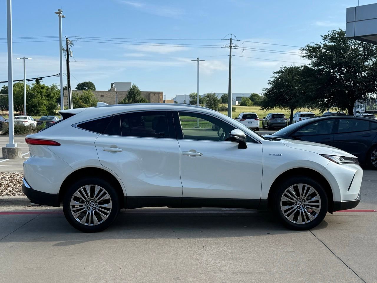 Used 2021 Toyota Venza Limited AWD/4WD image 7