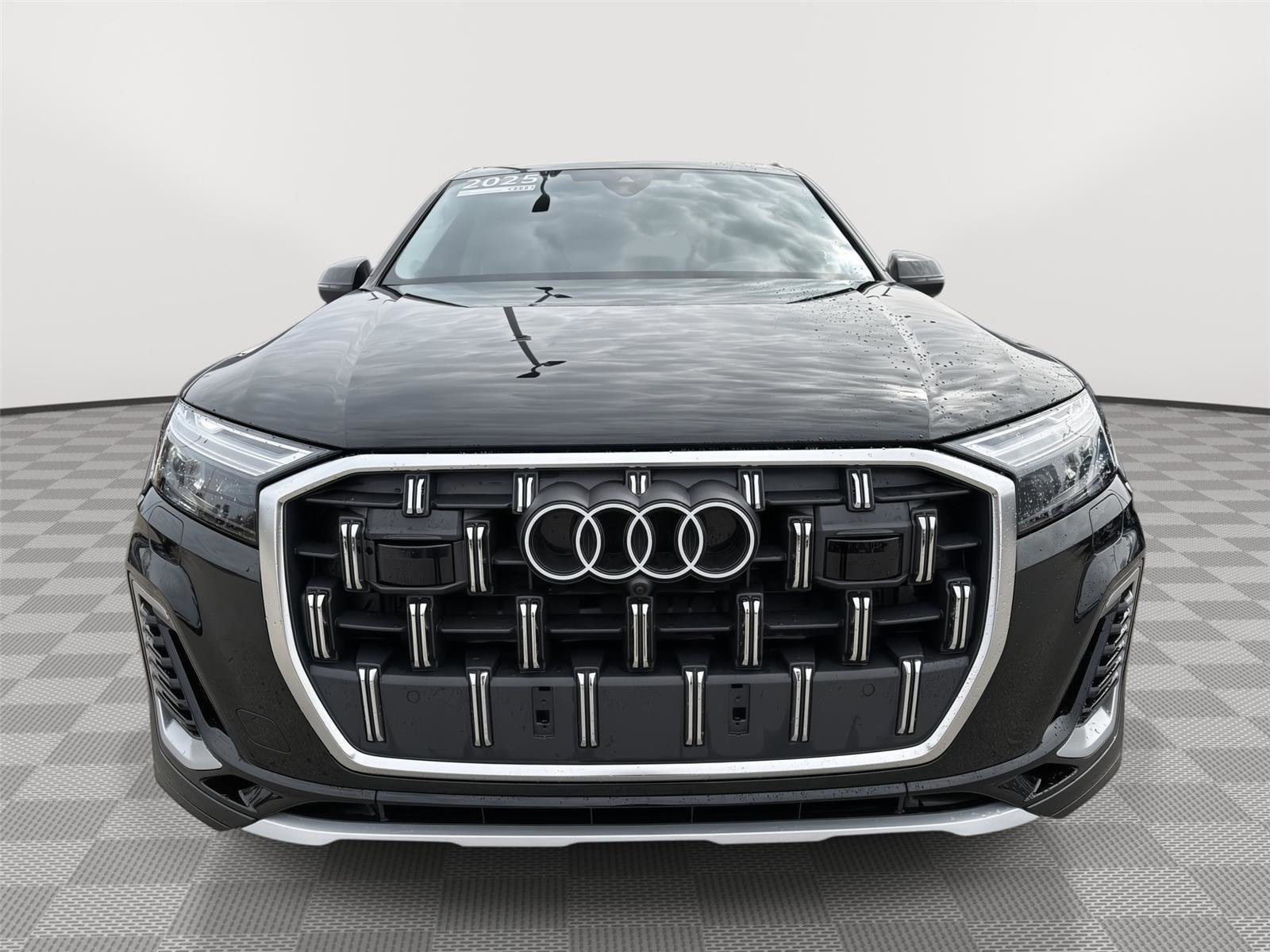 Certified 2025 Audi Q7 3.0T Premium Plus AWD/4WD image 8