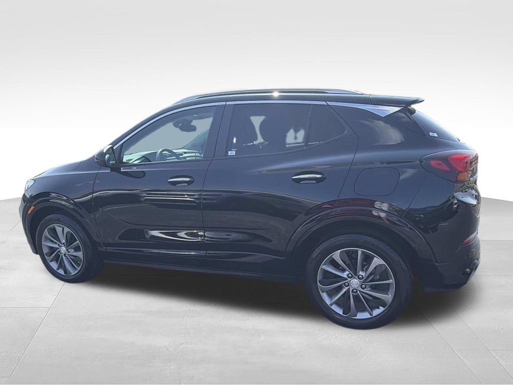 Used 2023 Buick Encore GX Select w/ Sport Touring Package FWD image 6