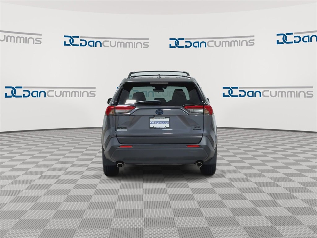 Used 2023 Toyota RAV4 XLE Premium image 7