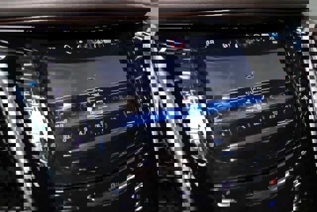 Used 2017 Cadillac Escalade Luxury AWD/4WD image 22