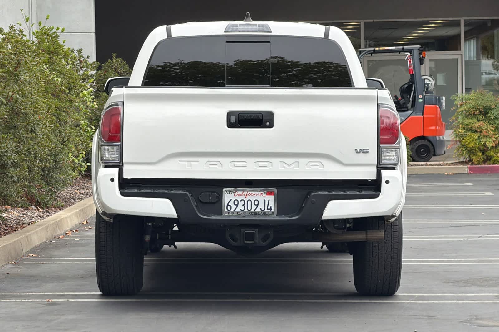 Used 2021 Toyota Tacoma TRD Sport w/ Technology Package RWD image 8