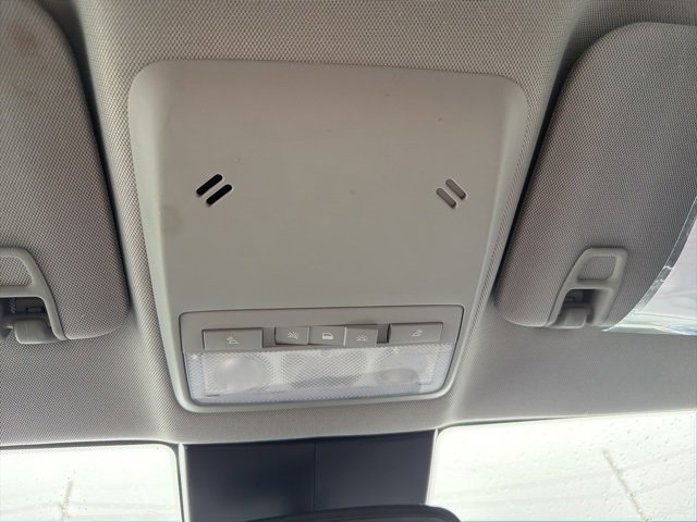 Used 2022 Chevrolet Trax LS w/ Tint and Cruise Package image 32