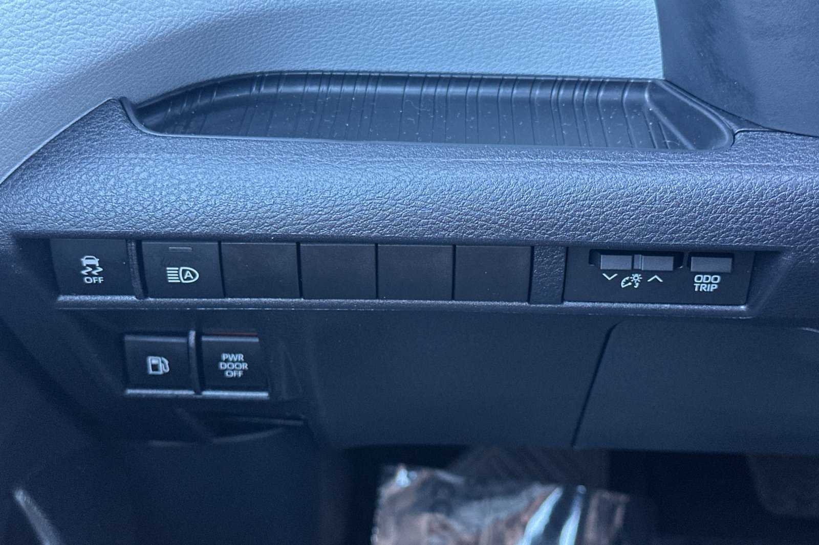 Certified 2025 Toyota Sienna XLE FWD image 31