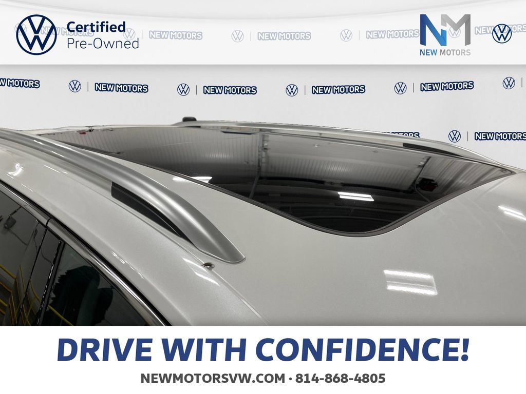Used 2023 Volkswagen Tiguan SE w/ Panoramic Sunroof Package AWD/4WD image 16