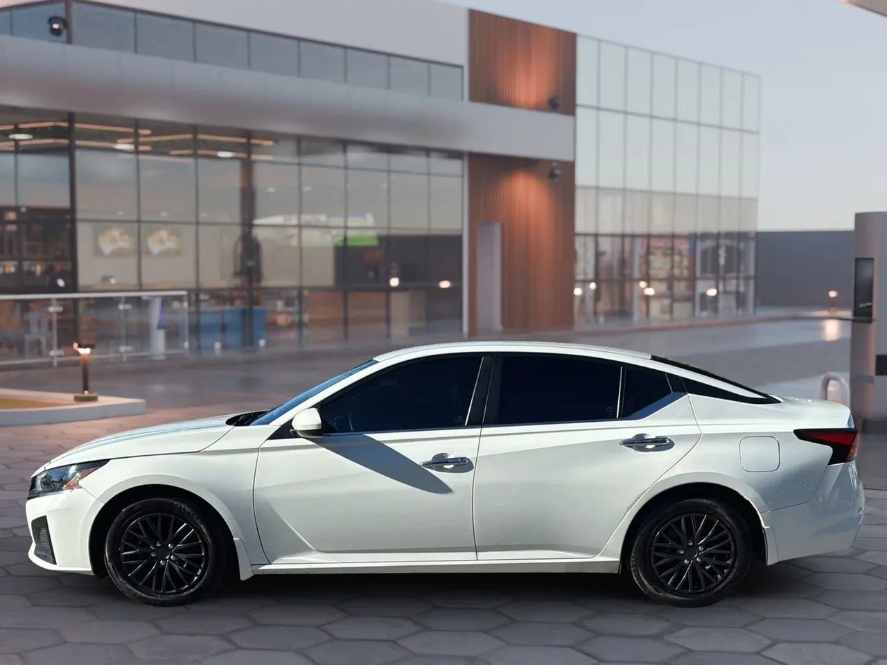 Used 2023 Nissan Altima 2.5 S image 6