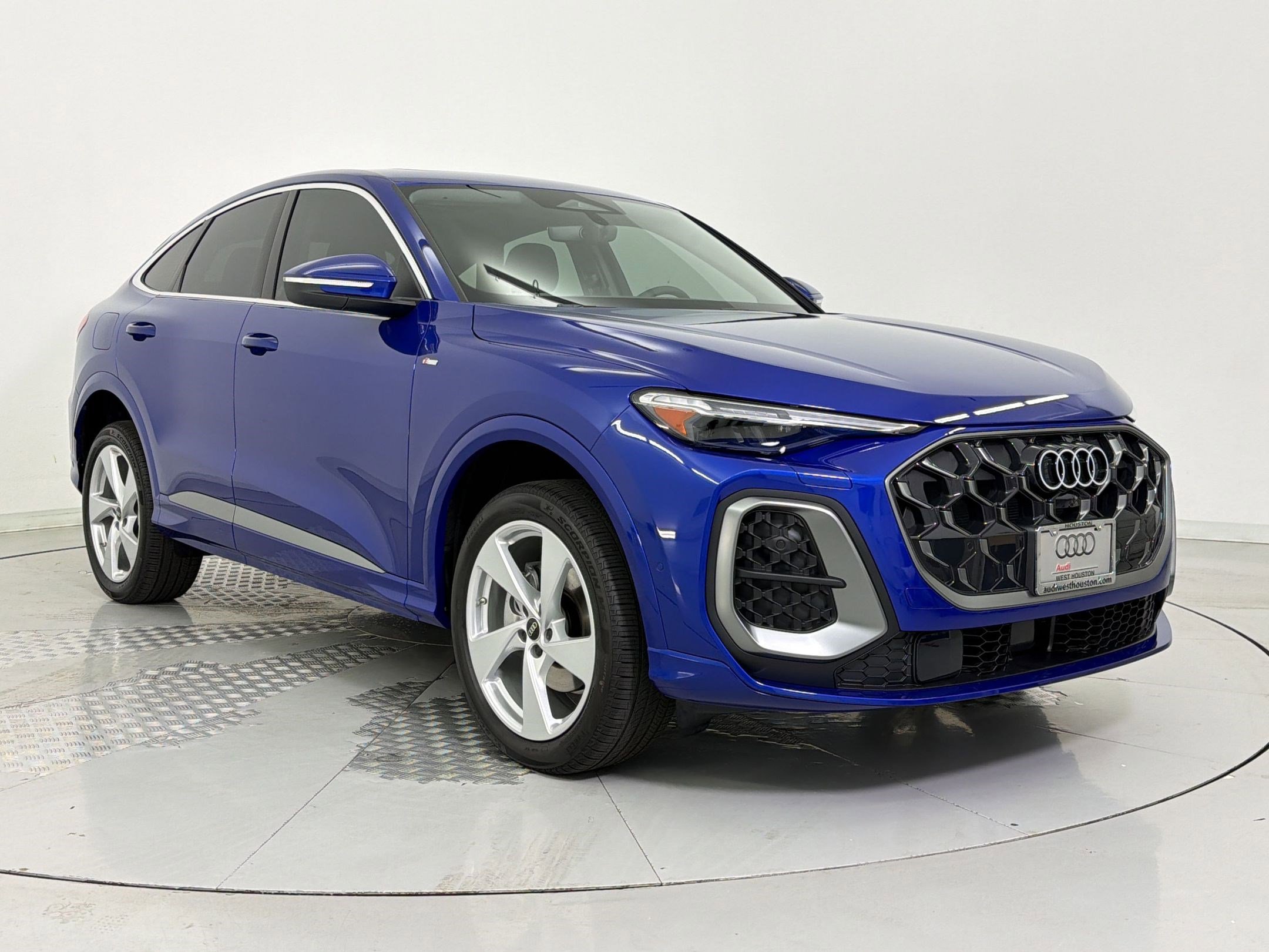 New 2026 Audi Q5 Premium Plus image 6