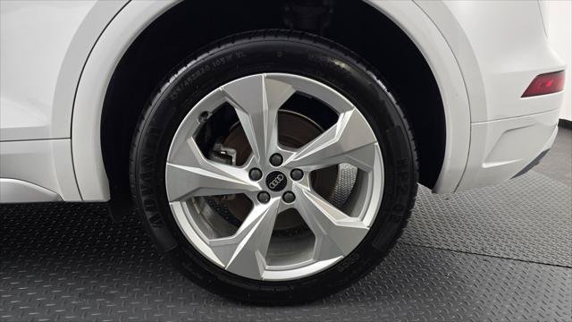 Used 2023 Audi Q5 2.0T Premium Plus w/ Premium Plus Package AWD/4WD image 35