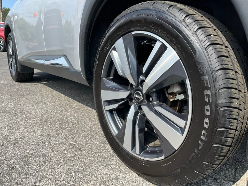 Used 2022 Nissan Rogue SL w/ SL Premium Package image 10