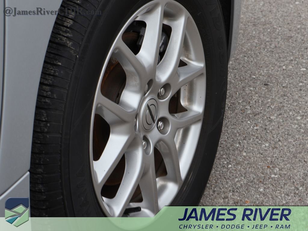 Used 2024 Chrysler Pacifica Touring-L image 38