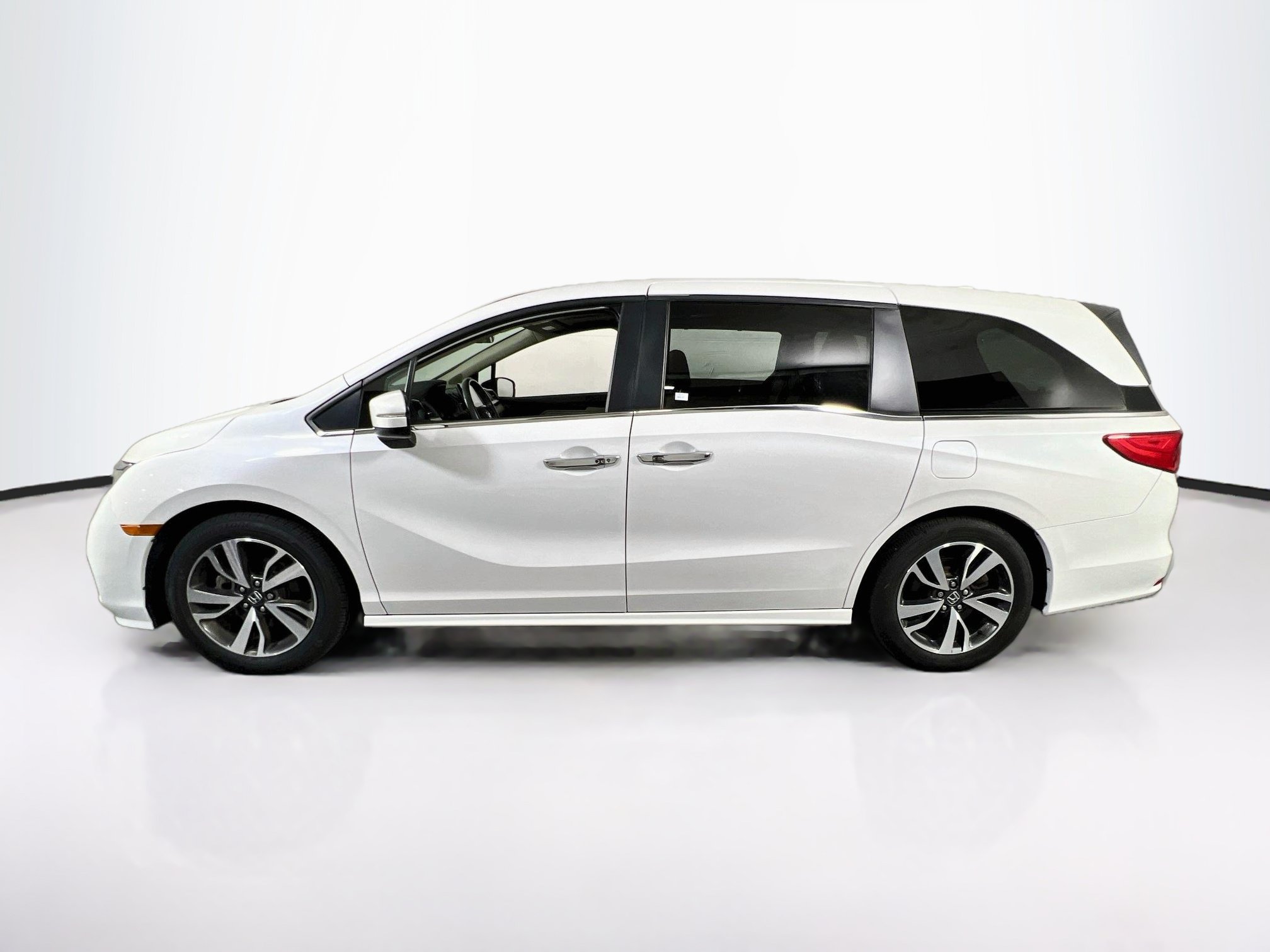 Used 2023 Honda Odyssey Touring image 8