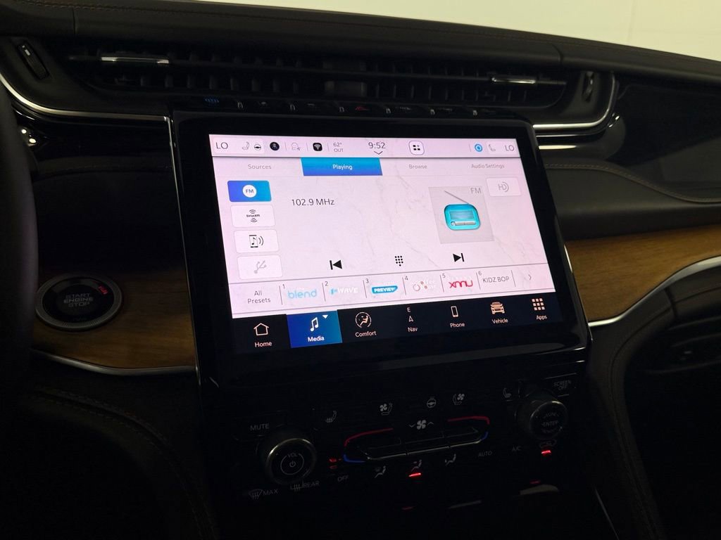 Certified 2022 Jeep Grand Cherokee Summit AWD/4WD image 19