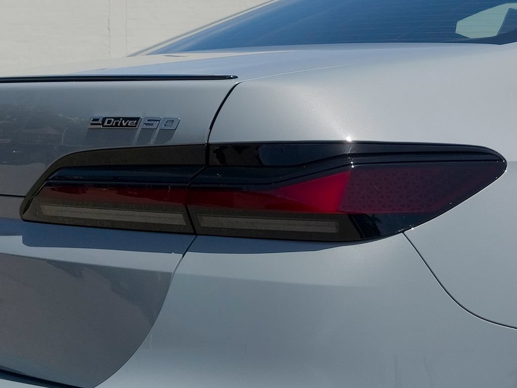 New 2026 BMW i7 eDrive50 w/ M Sport Package RWD image 6