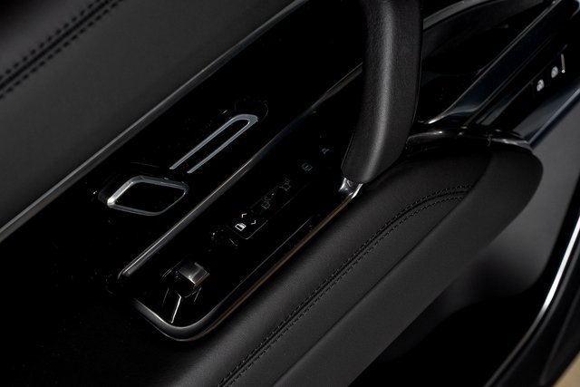 Used 2023 Land Rover Range Rover SE image 56