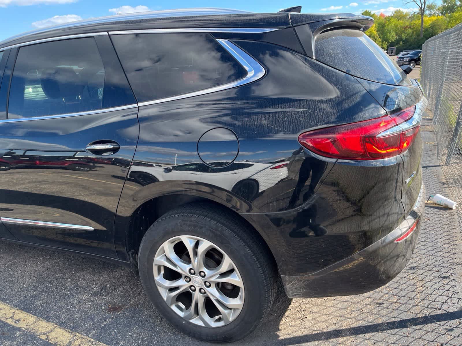 Used 2018 Buick Enclave Avenir FWD image 9